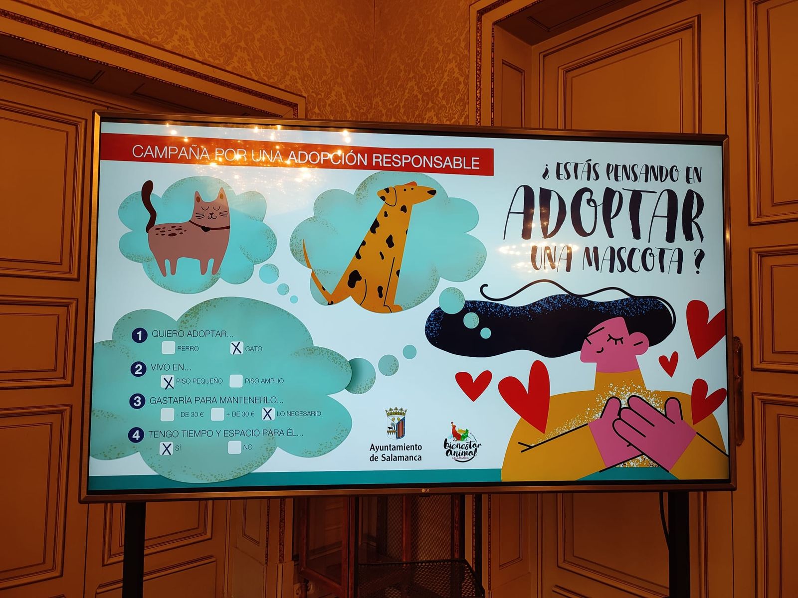 Cartel de la campaña de adopción 2022