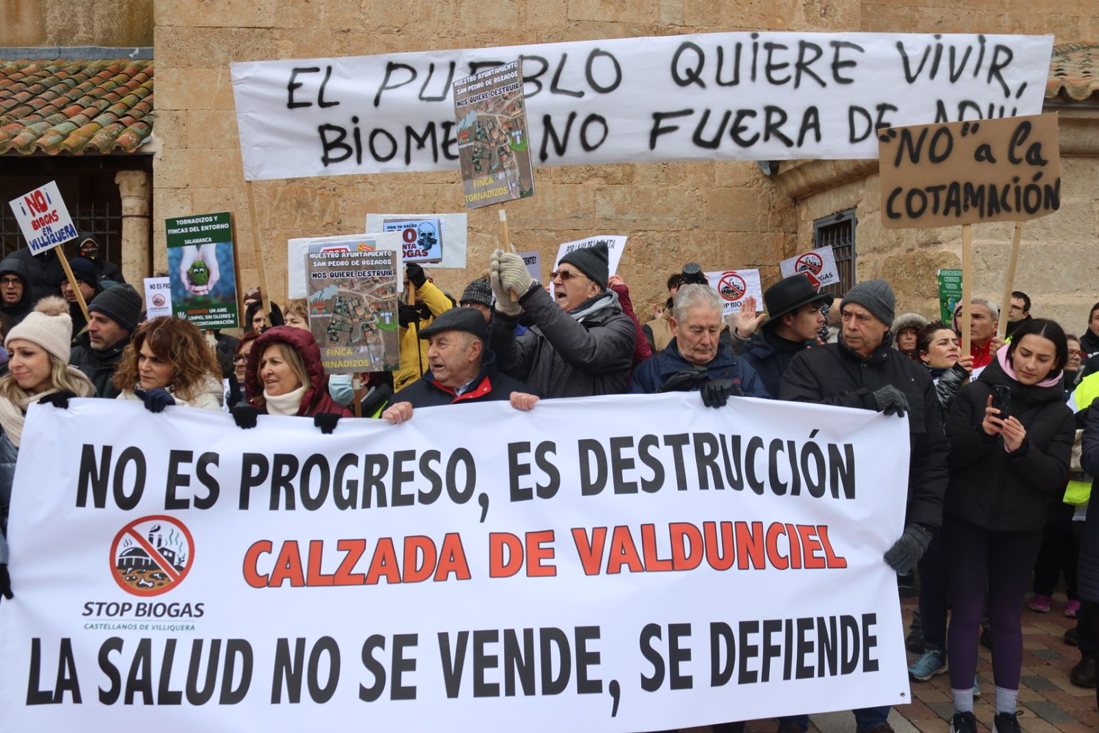 Protesta ciudadana por la planta de biogas en Castellanos de Villiquera