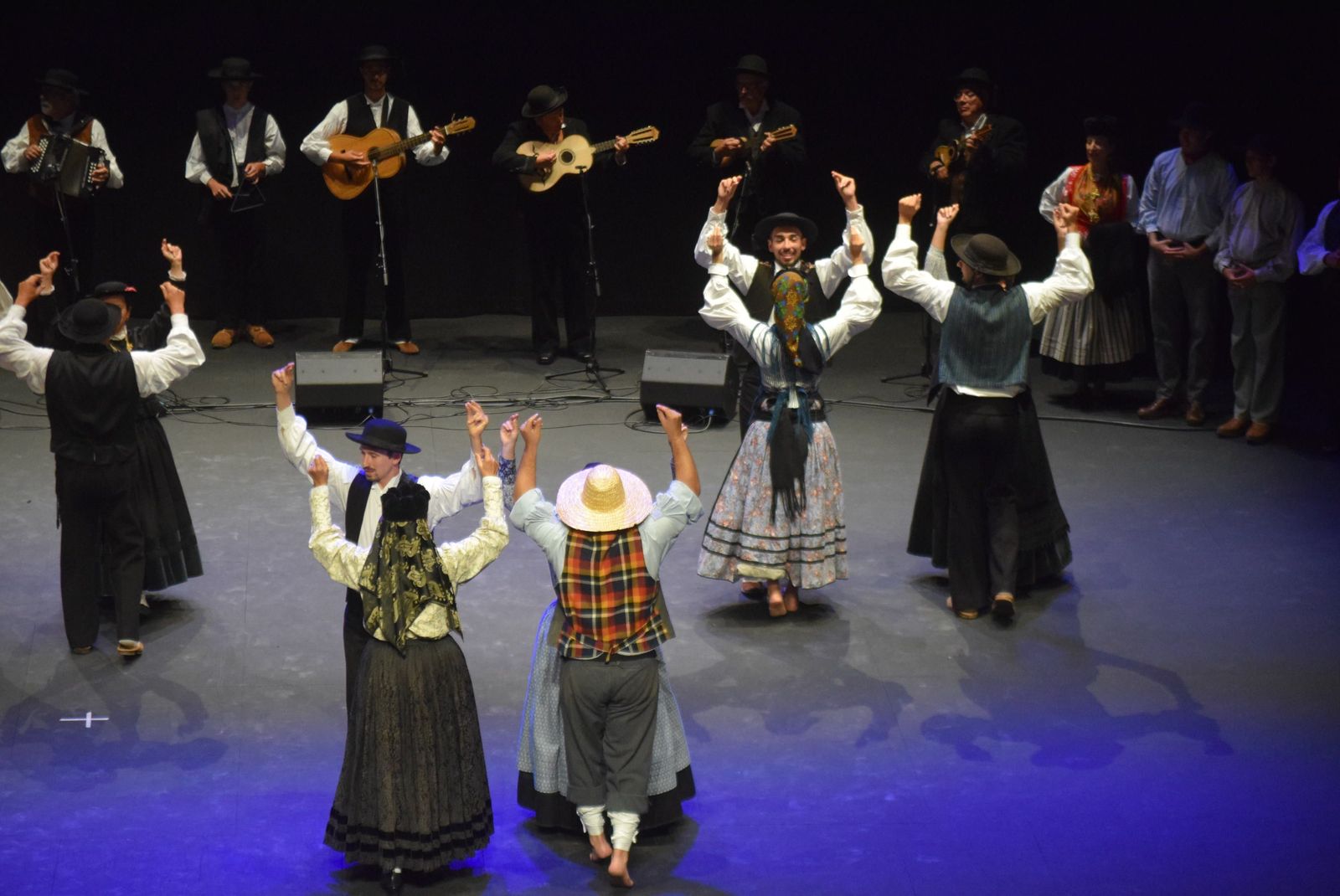 gala-de-clausura-del-festival-internacional-de-folklore-de-zamora-9
