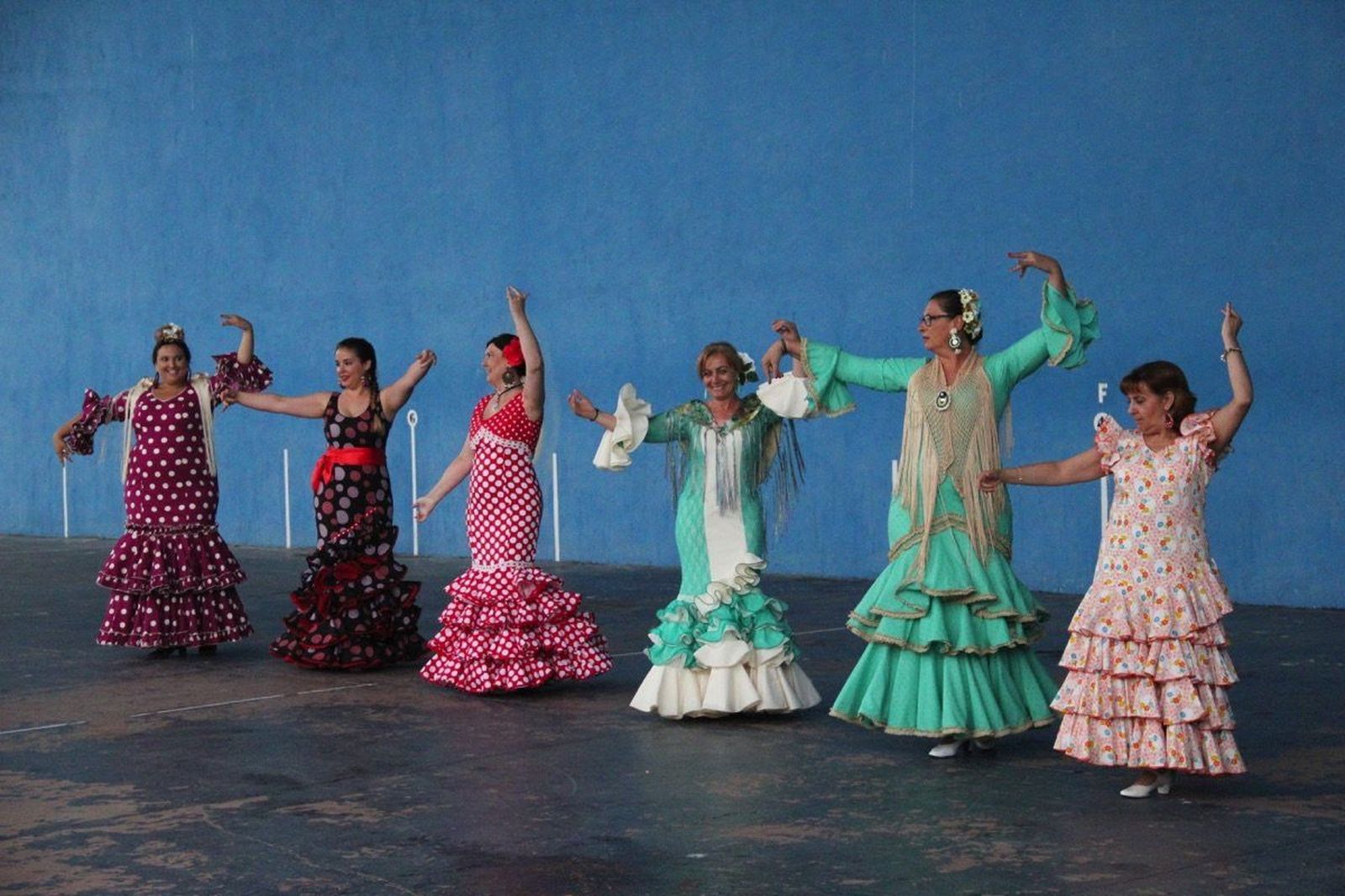 Castellanos de Villiquera disfruta de sus fiestas a ritmo de sevillanas y copla