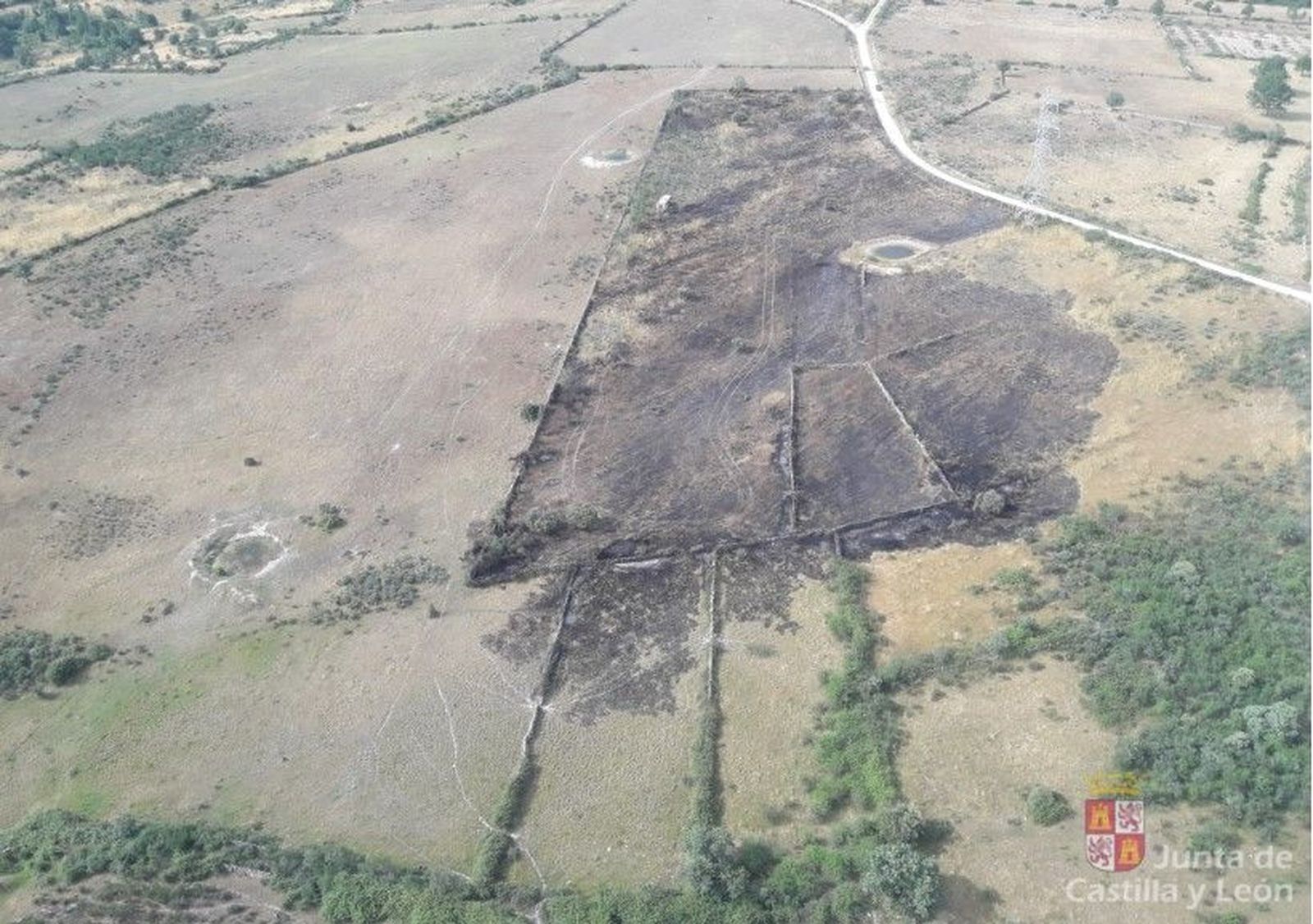 Incendio forestal en Aldeadávila de la Ribera. Foto JCYL (2)