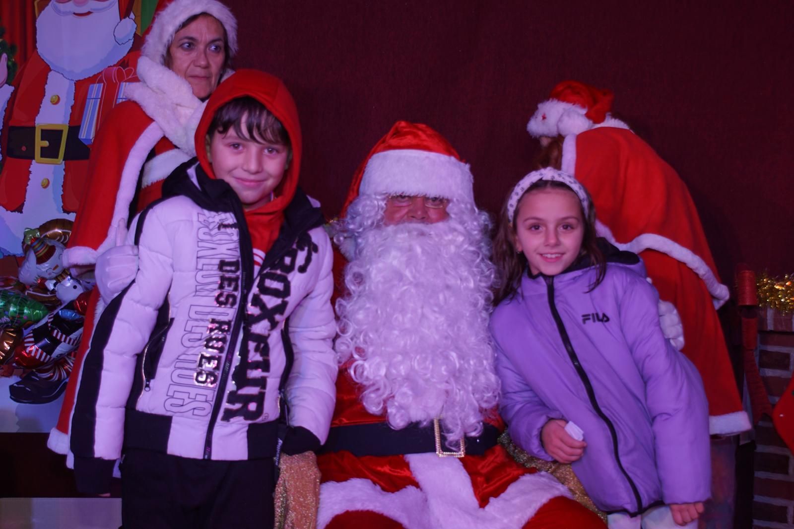 El Encinar recibe la visita de Papa Noel