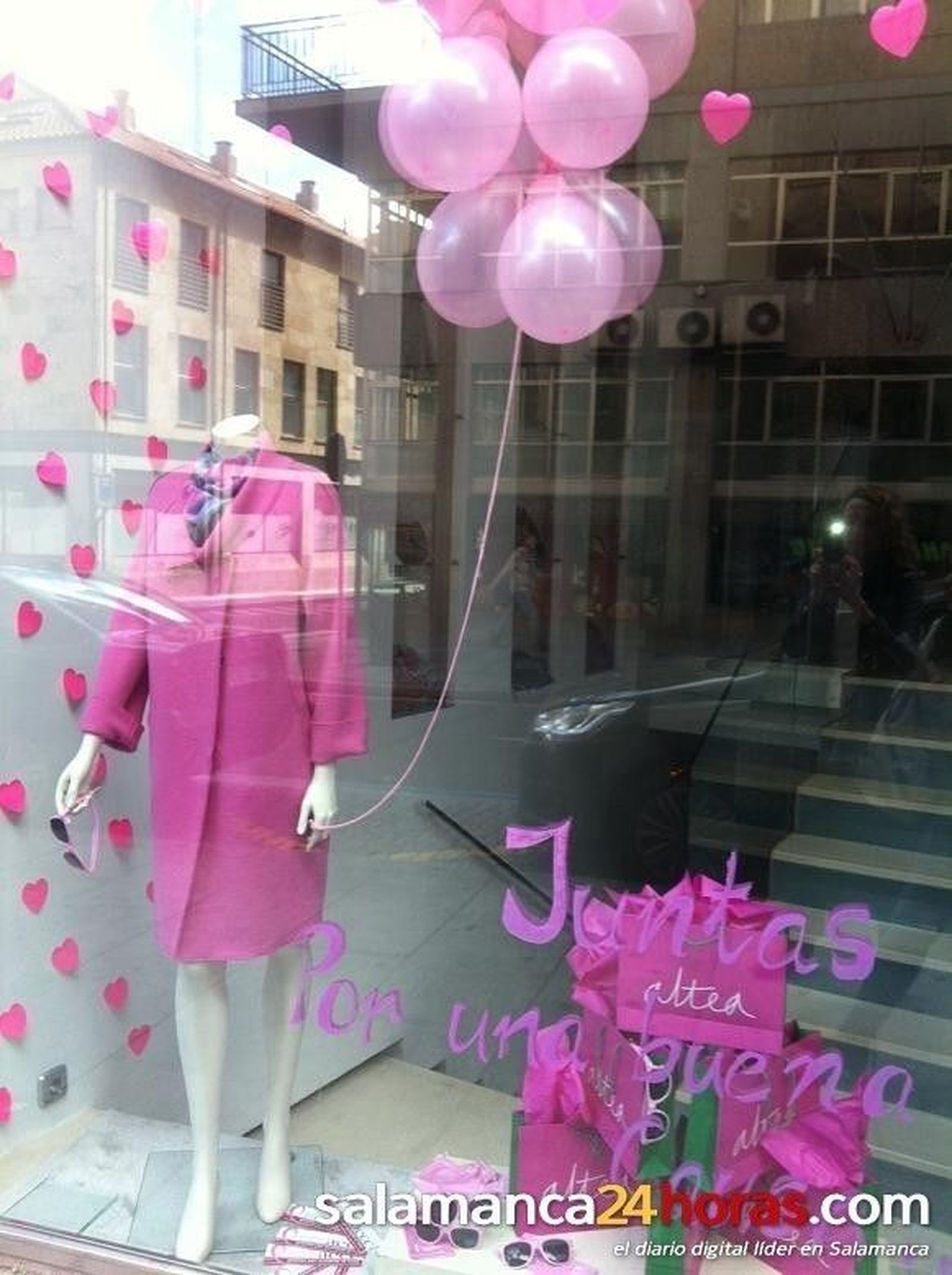 Concurso de Escaparates contra el cáncer de mama