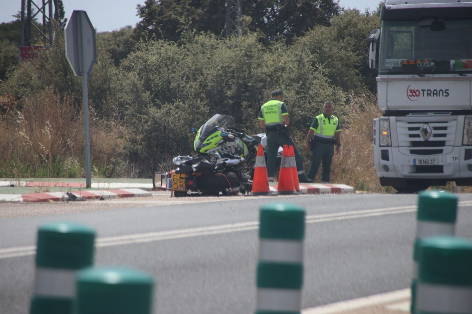Accidente entre una moto y un turismo en Galindo y Perahuy