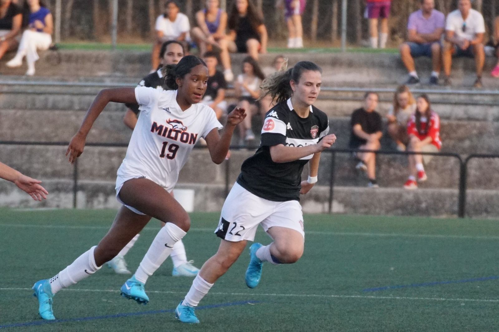 partido-amistoso-salamanca-futbol-femenino-y-milton-academy-foto-juanes-17