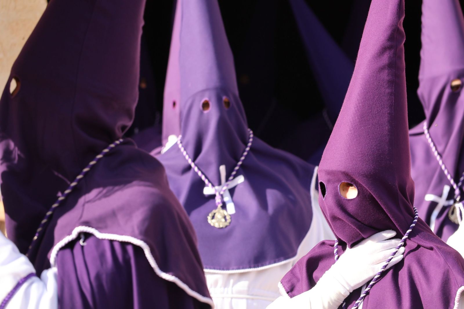 Revive las imágenes de la procesión del Santo Entierro en Fuentesaúco