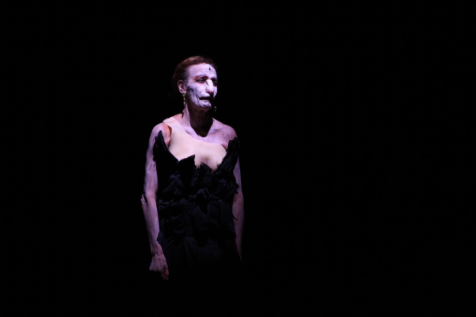 Medea deslumbra en Salamanca cerrando Las Noches del Fonseca con una interpretación intensa y conmovedora