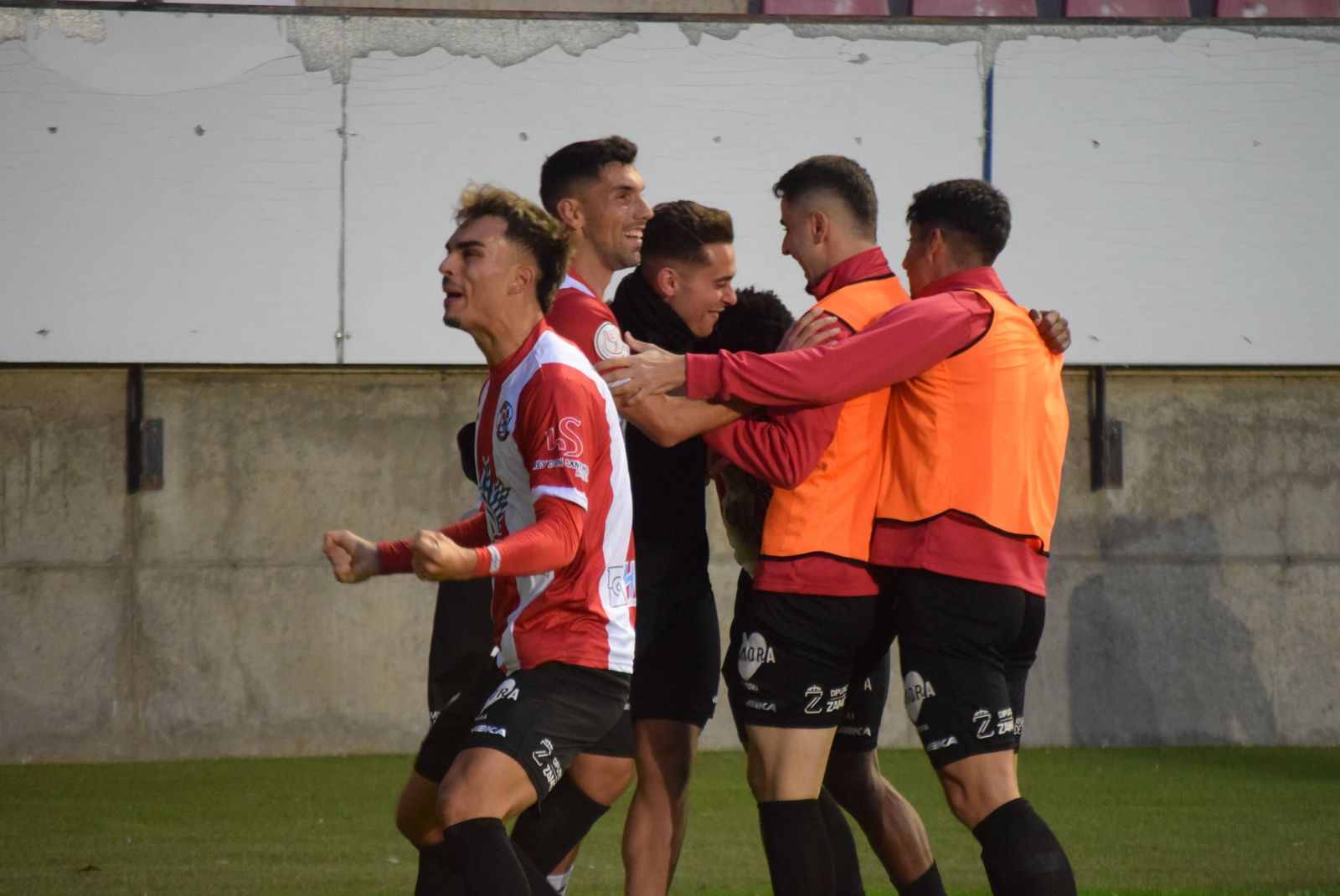 Celebración del primer gol del Zamora CF - Real Racing Club de Santander. Celebración del primer gol del Zamora CF - Real Racing Club de Santander.