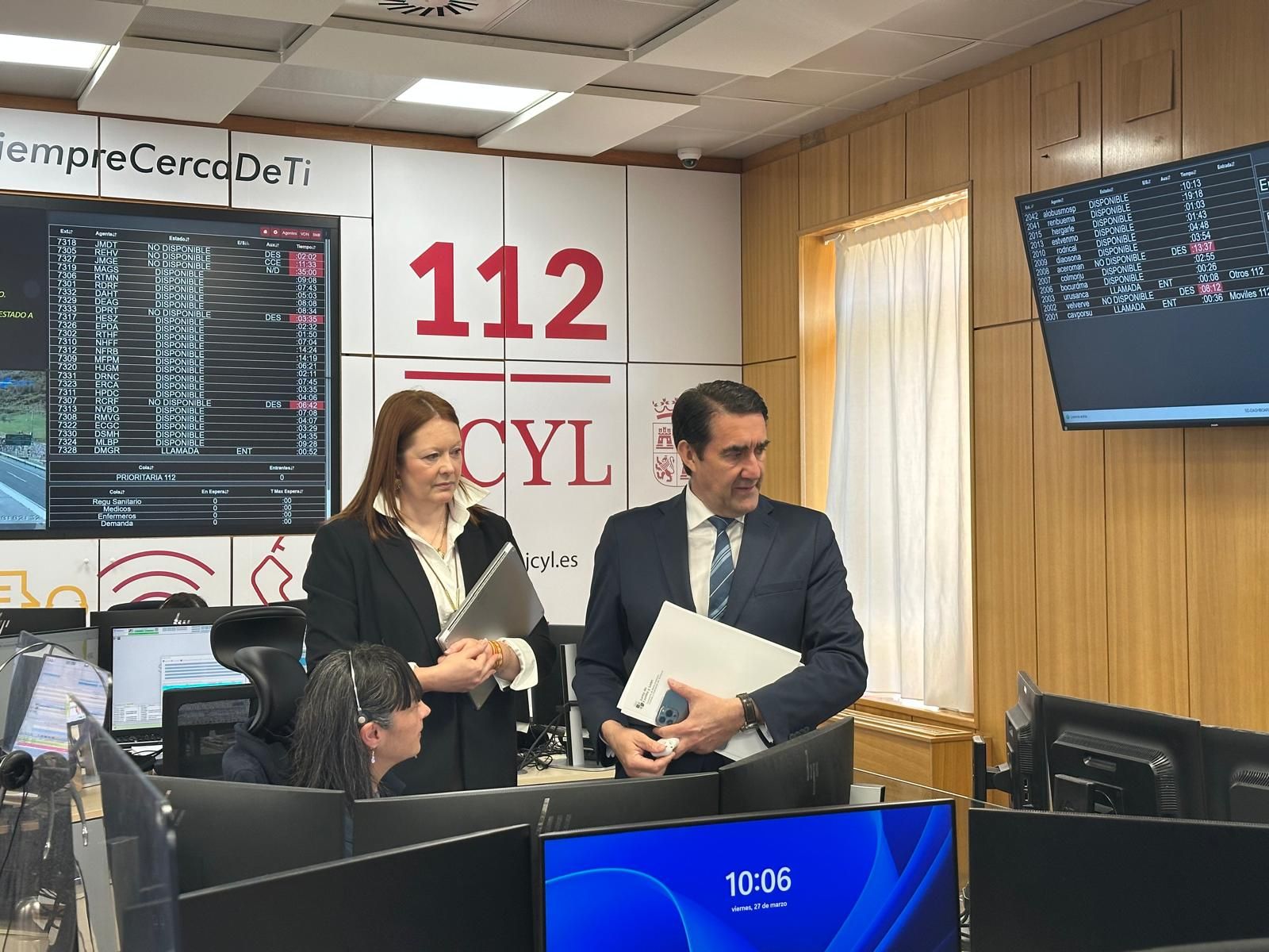 Visita del consejero Juan Carlos Suárez-Quiñones al Centro de Emergencias