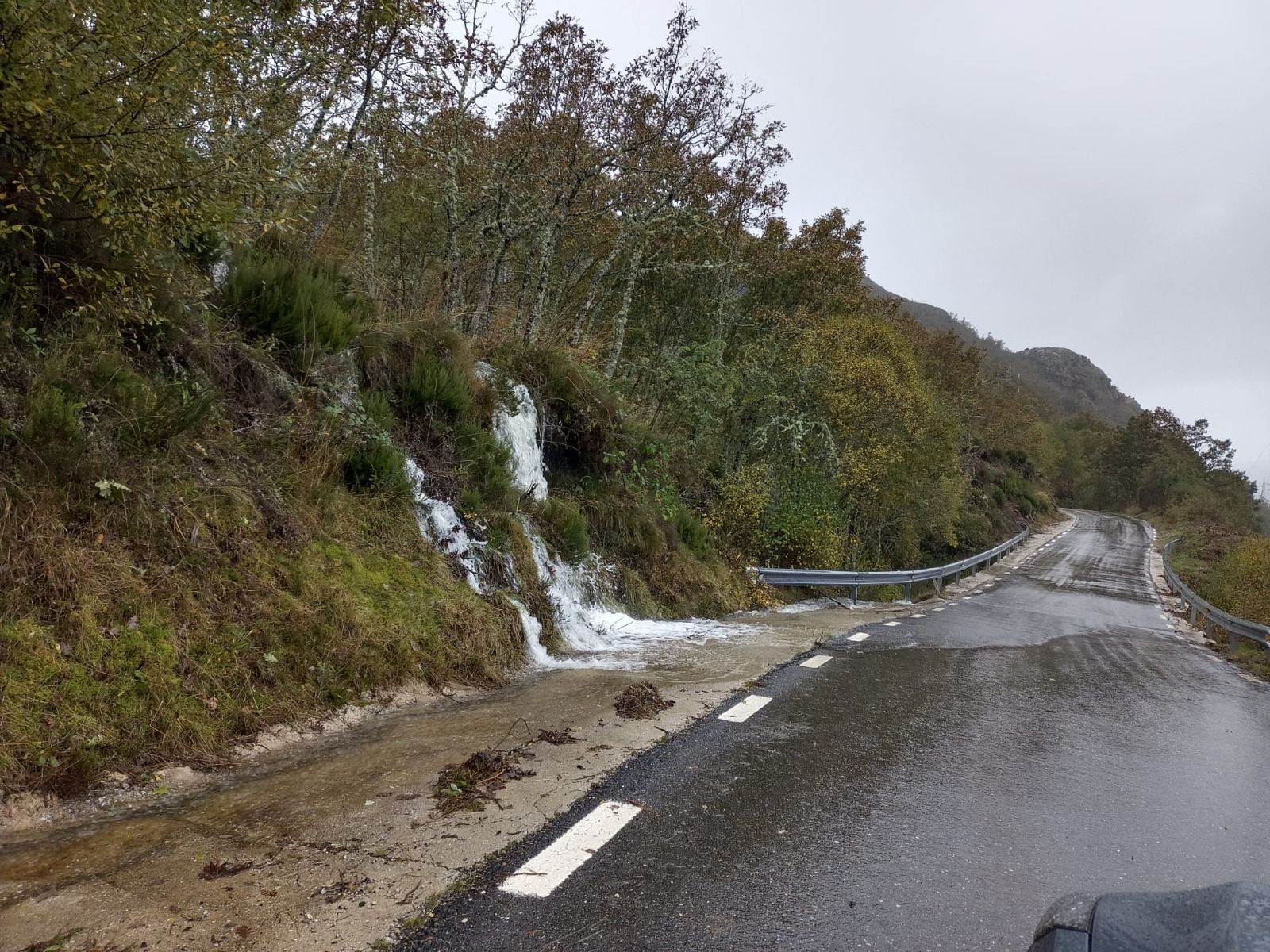 La Comisión de Movilidad de las Cortes debate la PNL del PSOE para la consolidación de los taludes de la carretera de Porto
