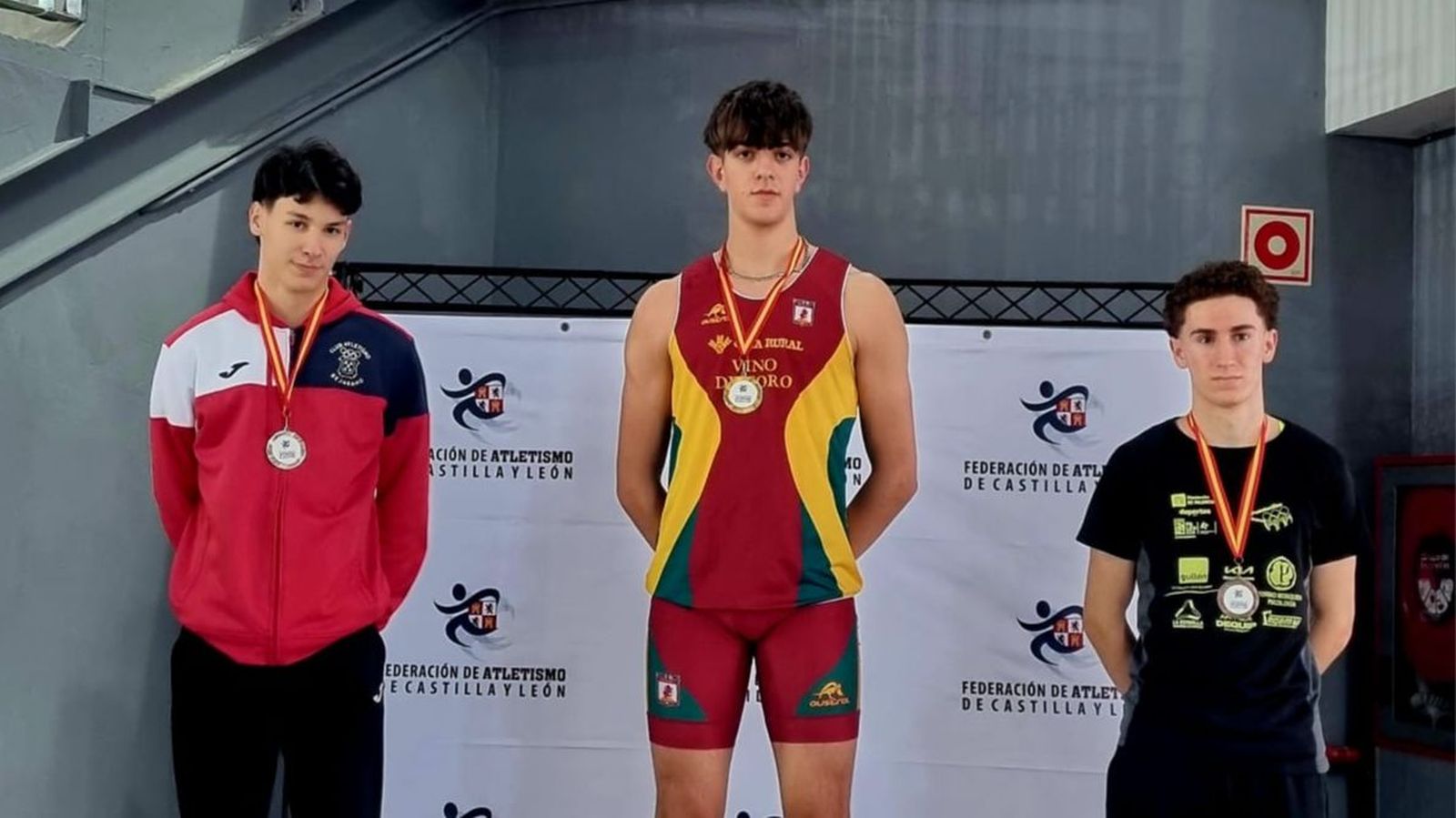 Rubén Revuelta se coronó campeón en el salto de vallas