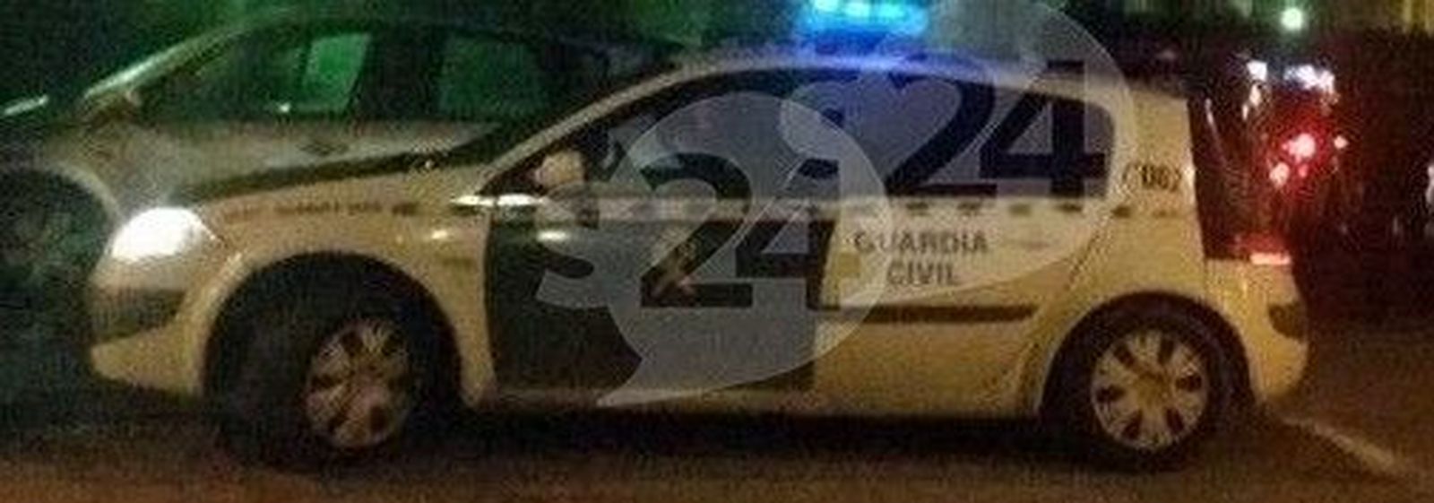 Dos heridos en un accidente de un coche de la Guardia Civil