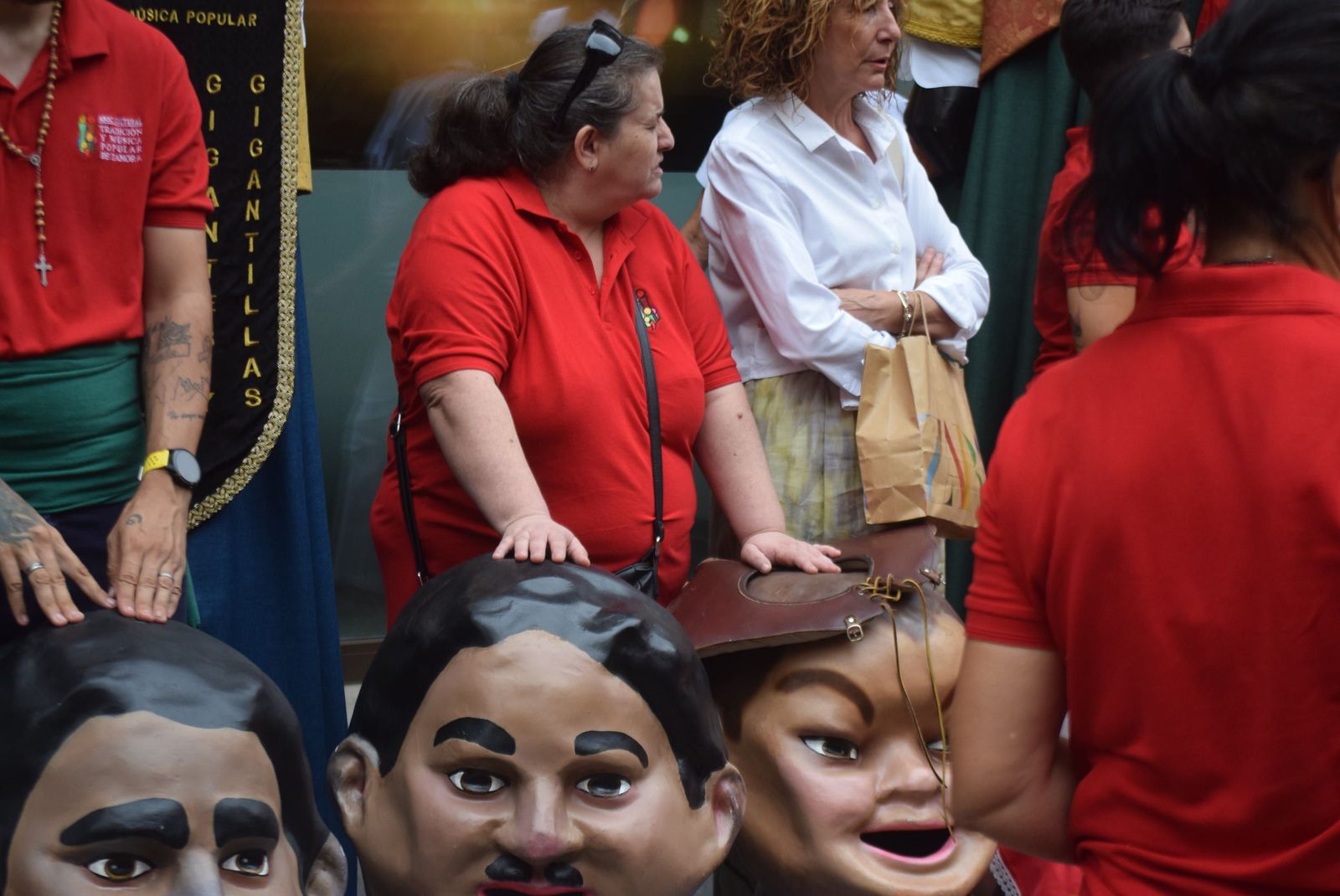 pasacalles-gigantes-y-gigantillas-23