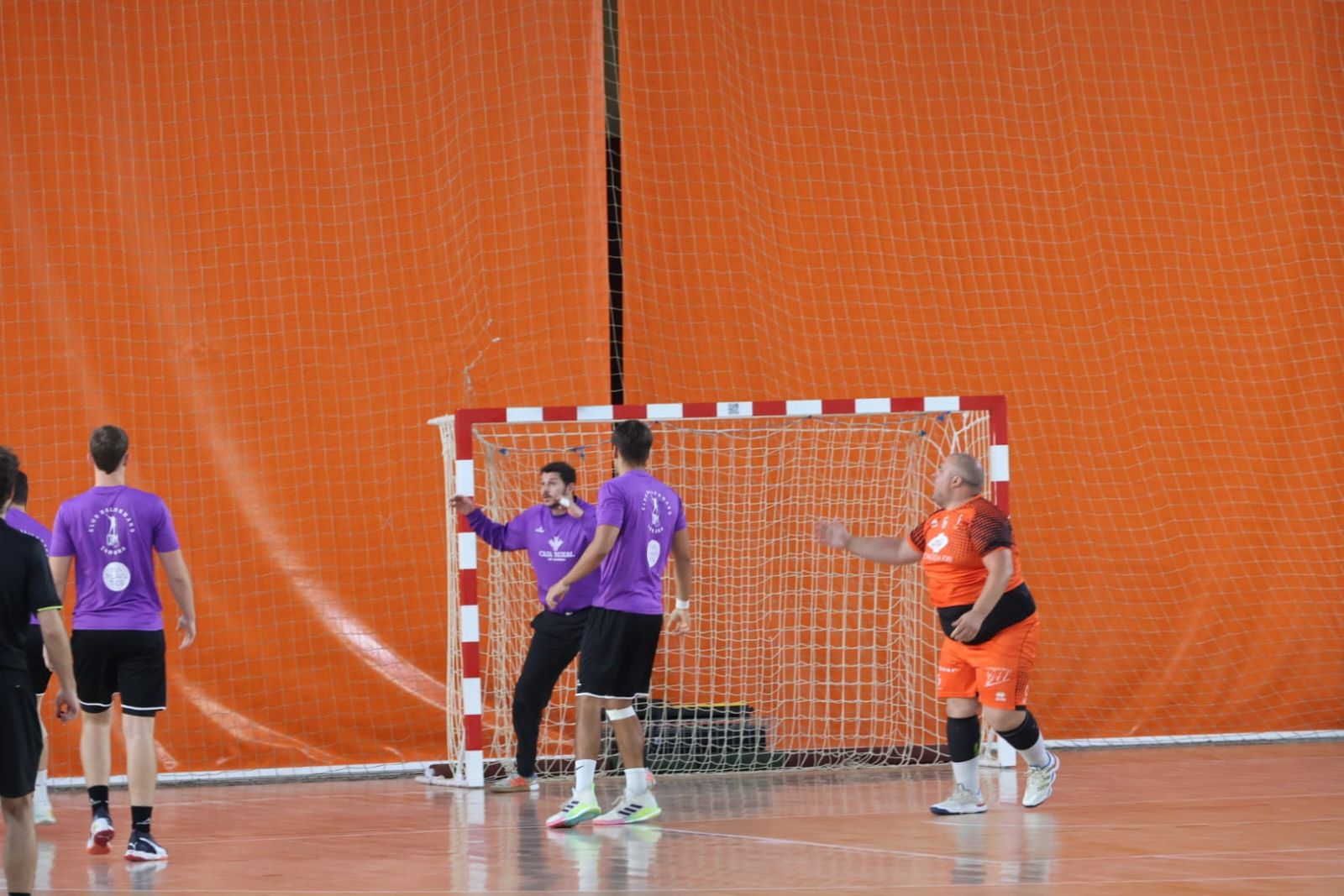 Partido de pretemporada entre el Balonmano Zamora y Balonmano Salamanca