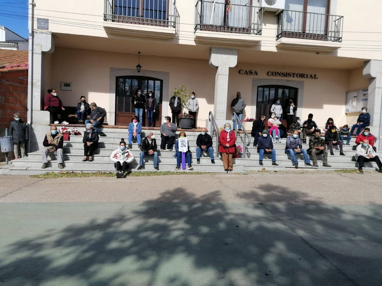 03 PSOE. 03 10 2020 Moral de Sayago. Concentracion Sanidad Publica(1)