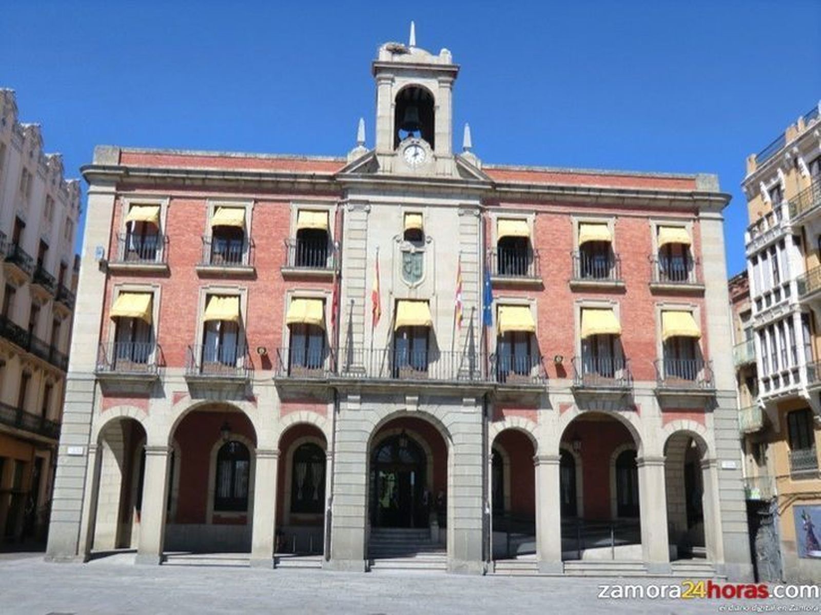 El Ayuntamiento espera lograr un ahorro de 220.000 euros anuales con los nuevos créditos del plan de pago a proveedores