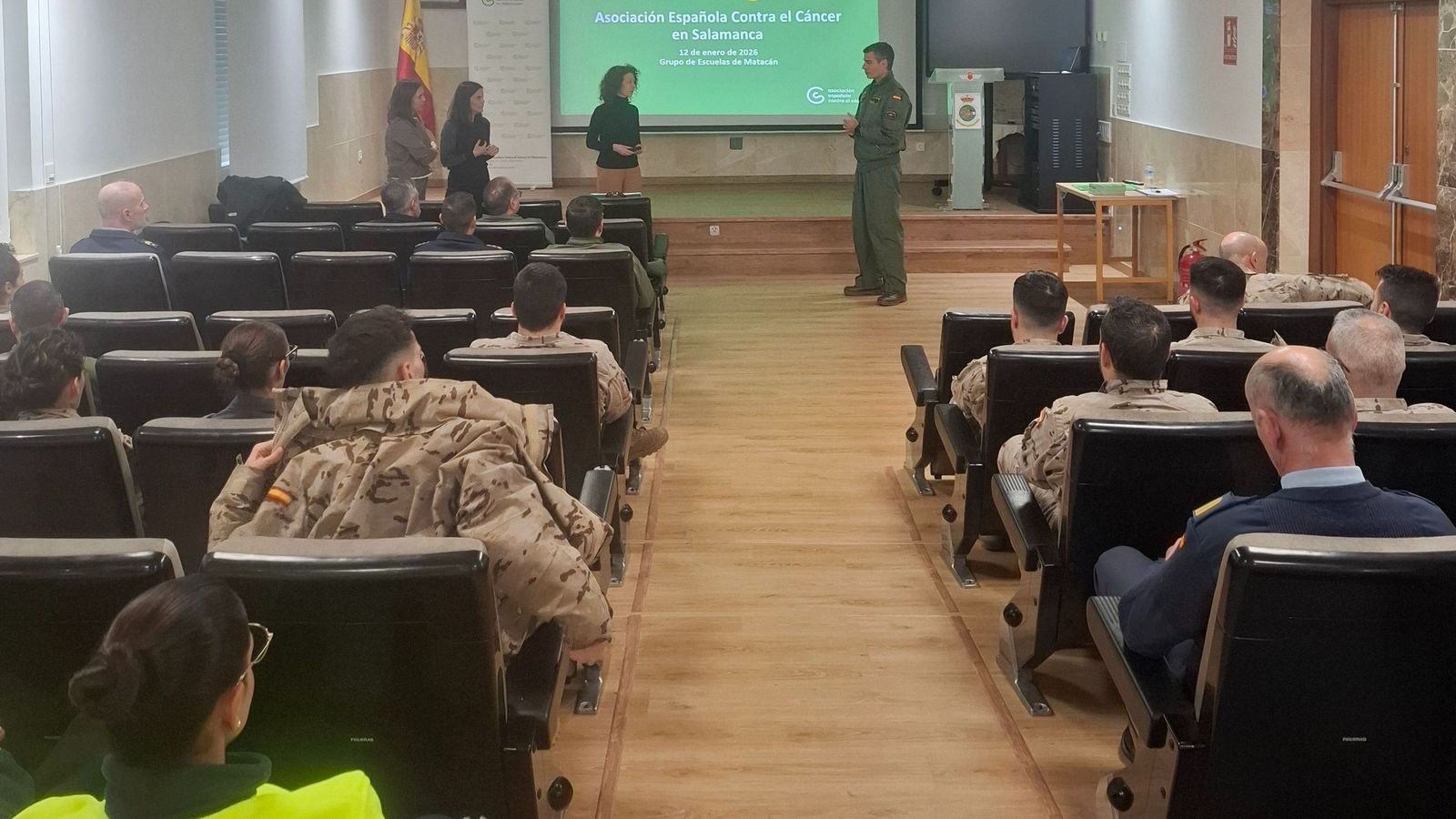 Casi 500 profesionales de Matacán reciben formación sobre apoyo oncológico