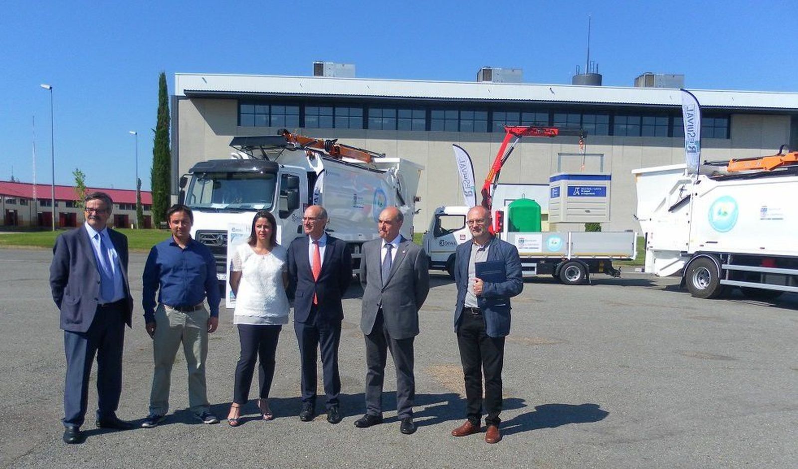 La Diputación incorpora tres vehículos al servicio de recogida selectiva de residuos