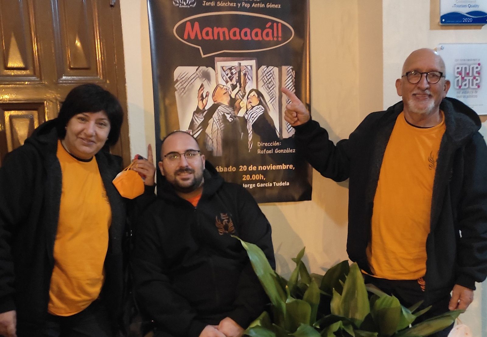 Miembros de Fénix Teatro