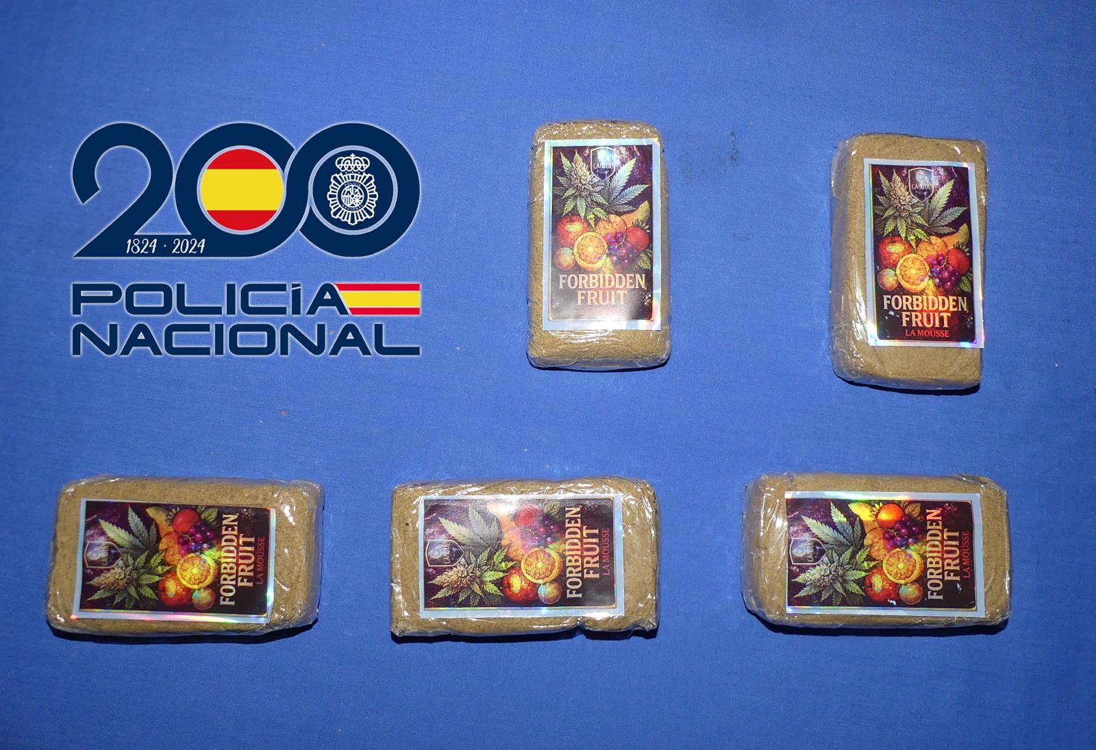 Hachís intervenido al varón detenido