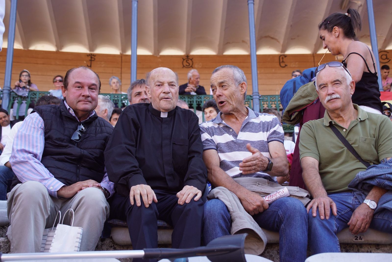 Así se ha vivido la primera corrida de la feria 2025 en La Glorieta: imágenes del ambiente en los tendidos y en el patio de cuadrillas