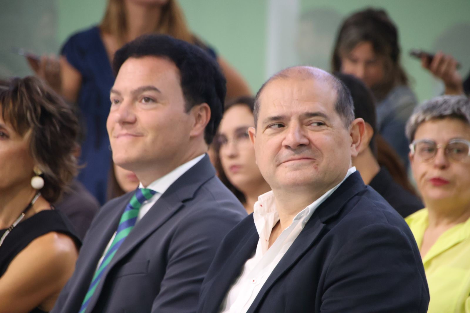 El alcalde de Salamanca, Carlos García Carbayo, y el CEO de Stemia, Juan Manuel Barrionuevo, presentan el inicio de la actividad de esta empresa en Salamanca