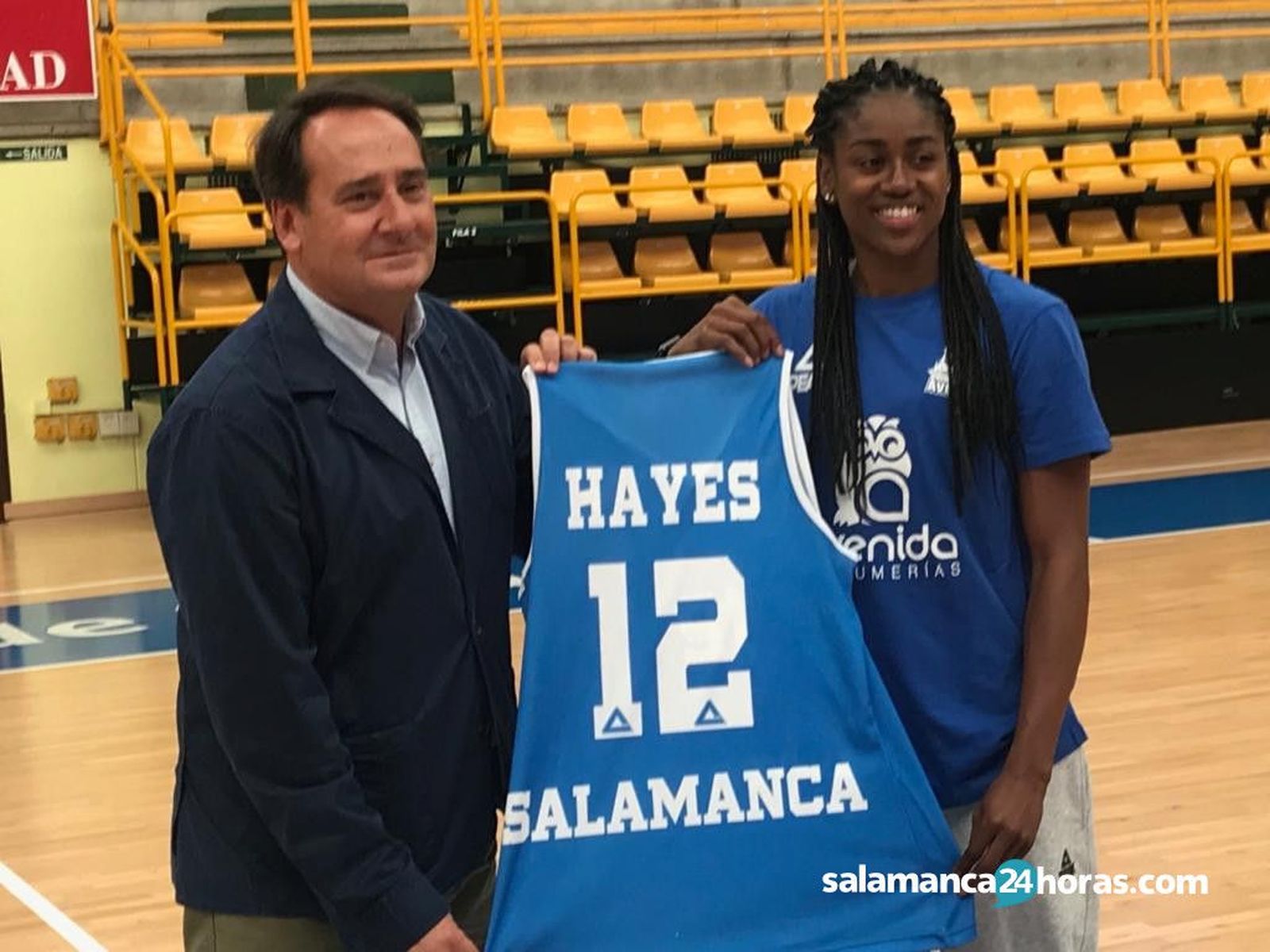 Presentación Hayes con Perfumerías Avenida