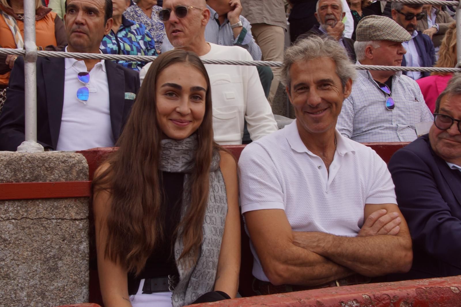 resumen-fotografico-del-ambiente-en-los-tendidos-de-la-glorieta-durante-la-corrida-concurso-22-de-septiembre-fotos-juanes-58