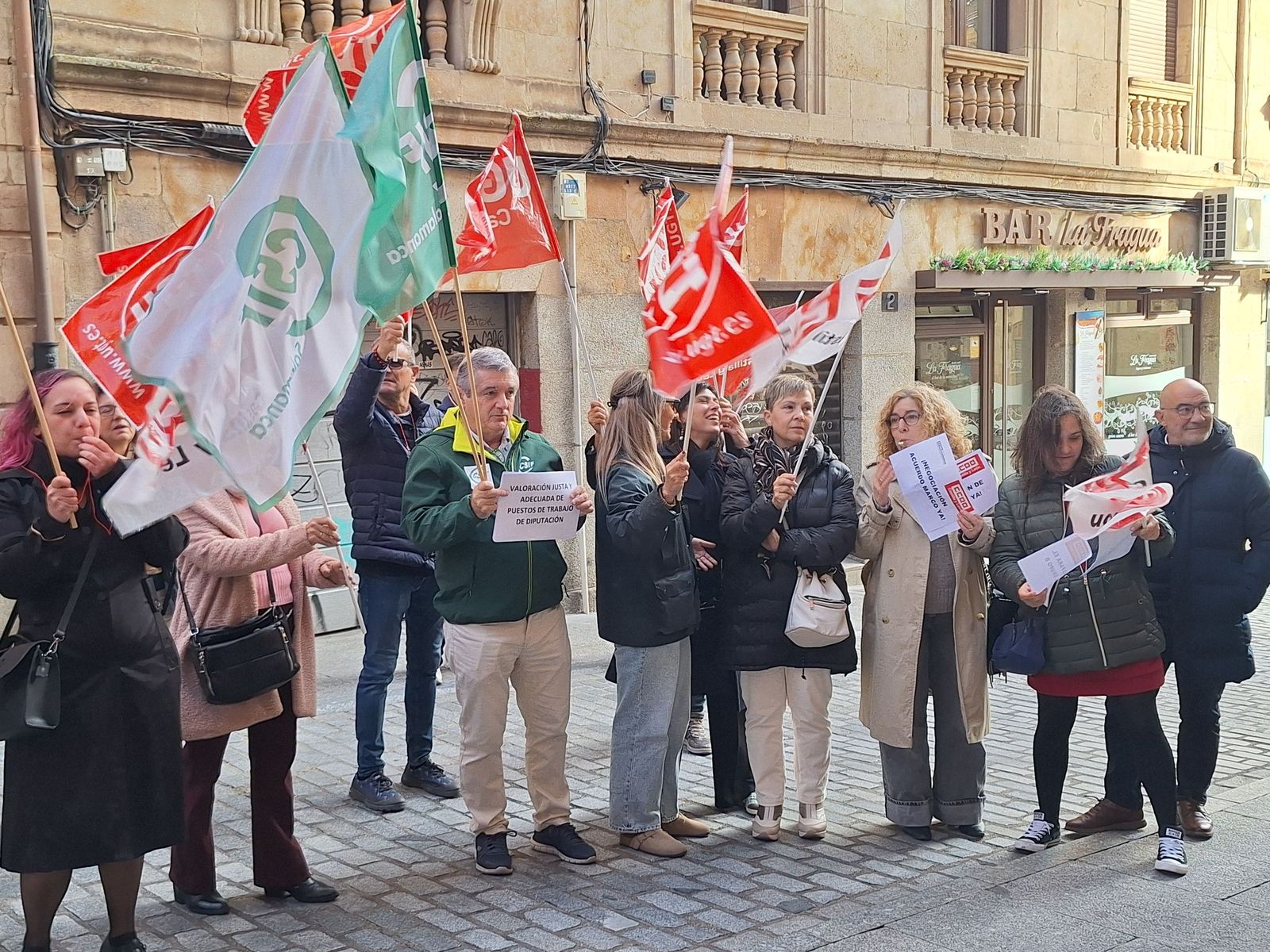 Protesta trabajadores de la Diputación