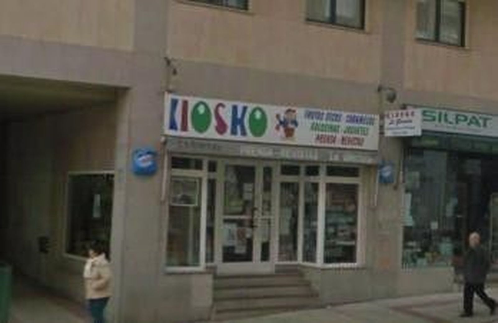 Sorprendida 'in fraganti' una pareja de ladrones en el interior de un kiosco