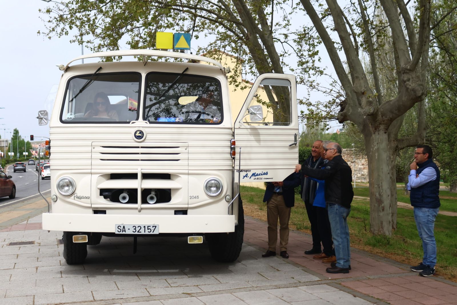 Concentración de camiones clásicos por la X Ruta Peña de Francia Clásicos Pesados CYL