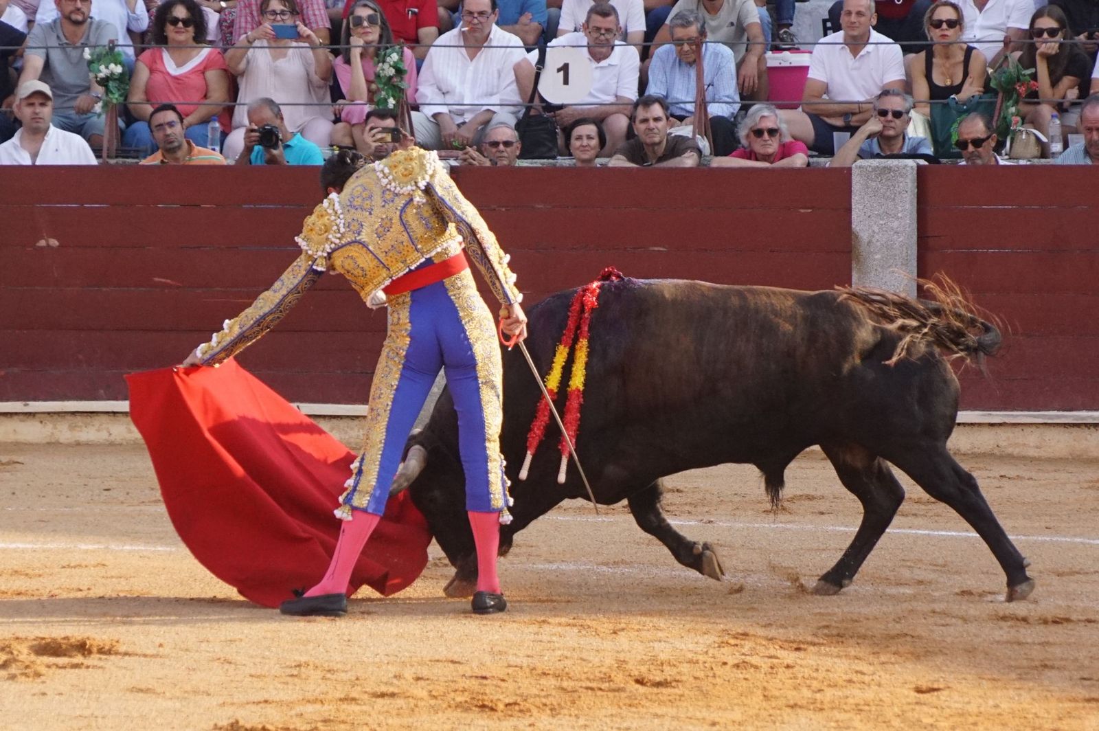 : Emilio de Justo y Diosleguarde cierran en hombros una feria de Guijuelo marcada por las despedidas de El Capea y Javier Castaño