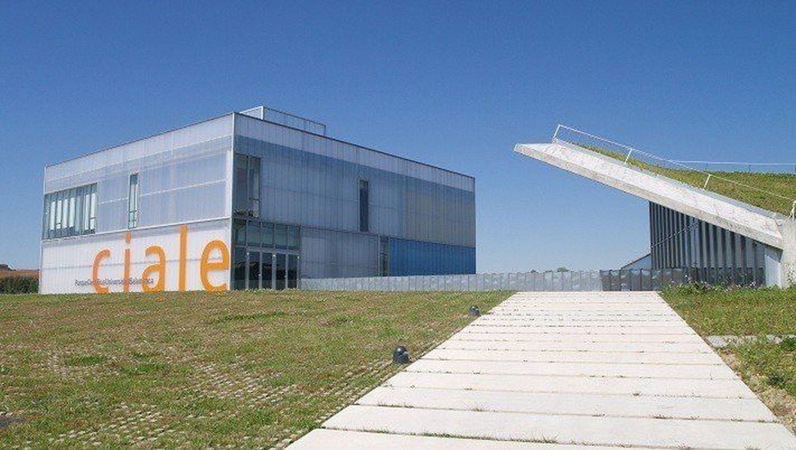 El CIALE organiza un seminario de investigación sobre las bacterias como agentes de control de enfermedades