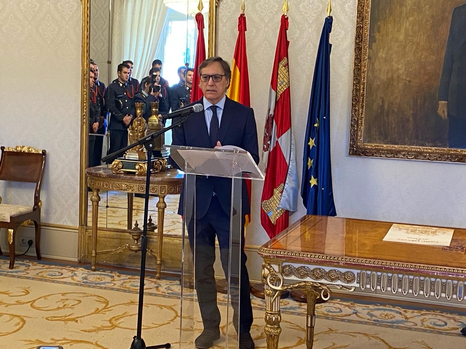 whatsapp-image-2024-04-09-at-12-18-29-4