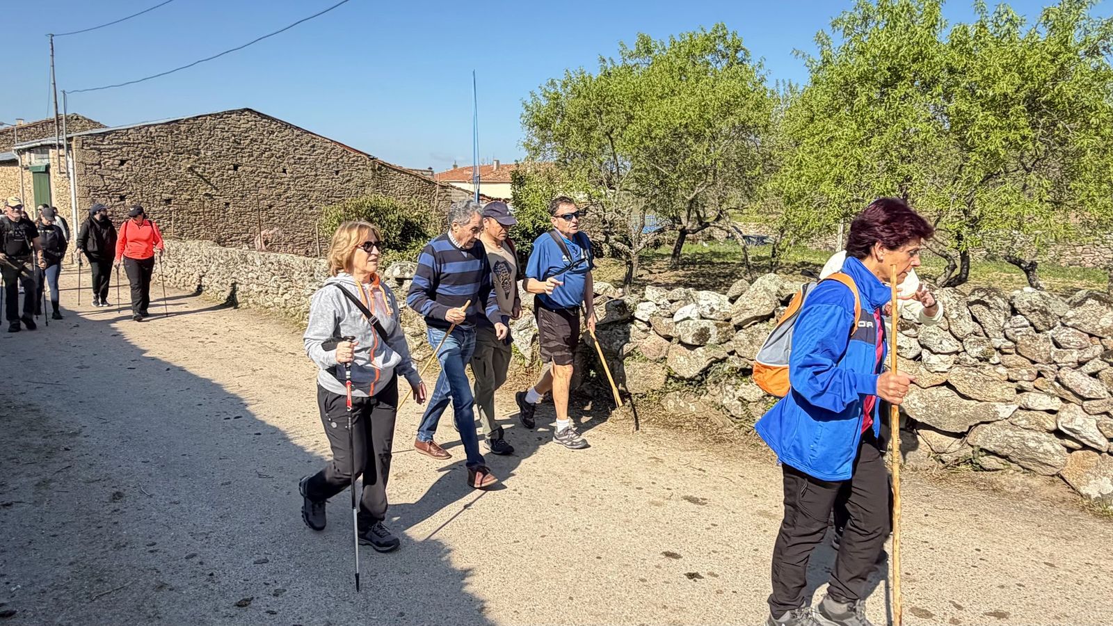 Marcha senderiesta mieza