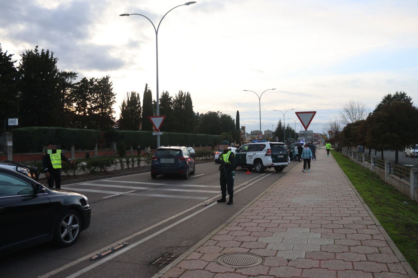 El GRS de la Guardia Civil despliega un llamativo dispositivo de control en puntos clave de Salamanca