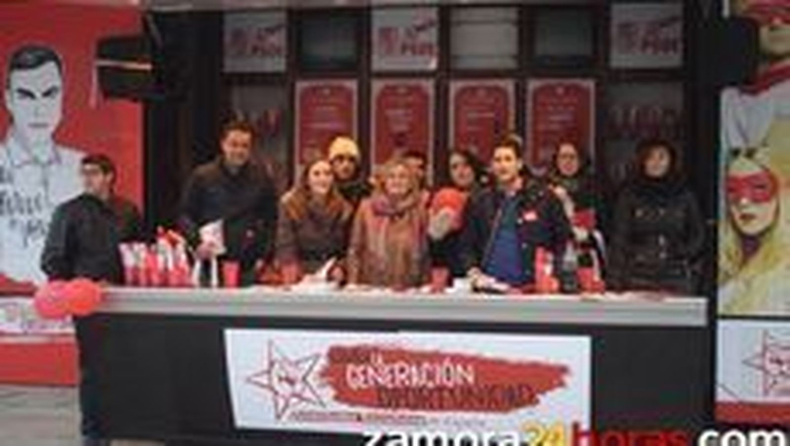 Los socialistas de Zamora salen a la calle en defensa de la juventud