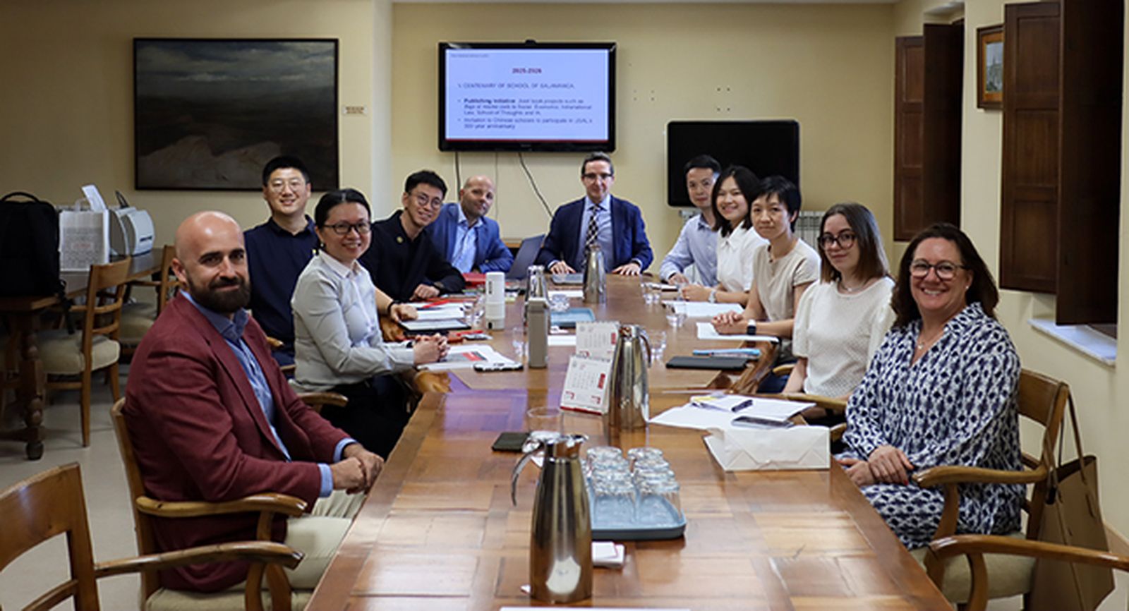 El rector Juan Manuel Corchado recibe a una delegación de profesores de las universidades de Pekín y Tsinghua para impulsar proyecto El rector Juan Manuel Corchado recibe a una delegación de profesores de las universidades de Pekín y Tsinghua para impulsar proyecto