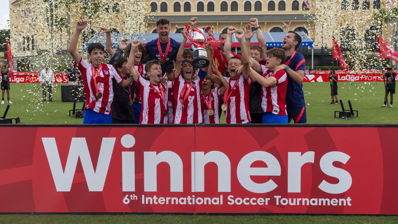 Los canteranos del Atlético de Madrid celebran el título | FOTO ATLETI ACADEMIA