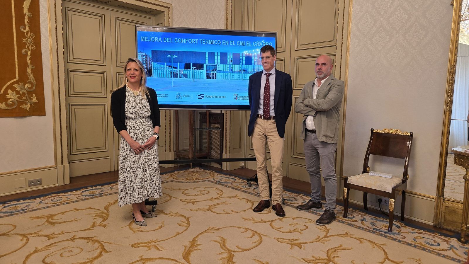  La concejala de Medio Ambiente, María José Coca, presenta el proyecto de mejora del confort térmico del Centro Municipal Integrado Julián Sánchez ‘El Charro’