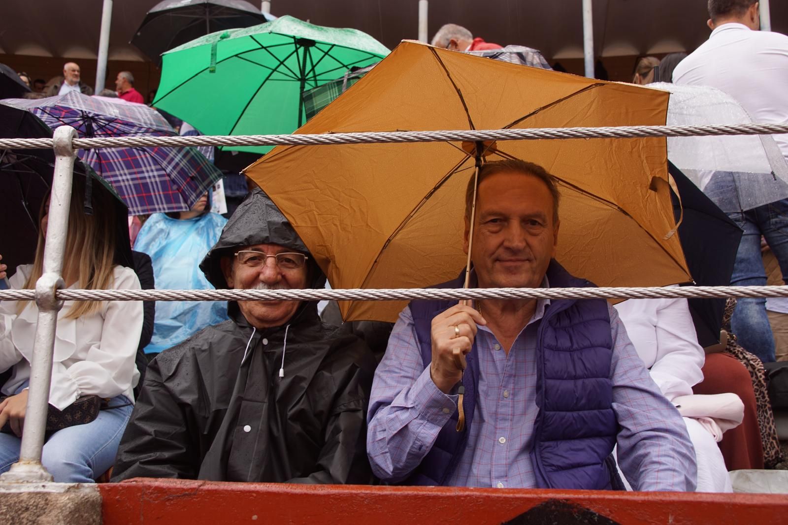 resumen-fotografico-del-ambiente-en-los-tendidos-de-la-glorieta-durante-la-corrida-de-garcigrande-20-de-septiembre-de-2024-foto-juanes-39