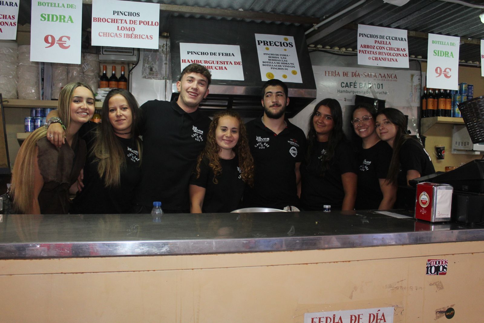 Cientos de personas disfrutan en la Feria de Día durante este martes en Salamanca