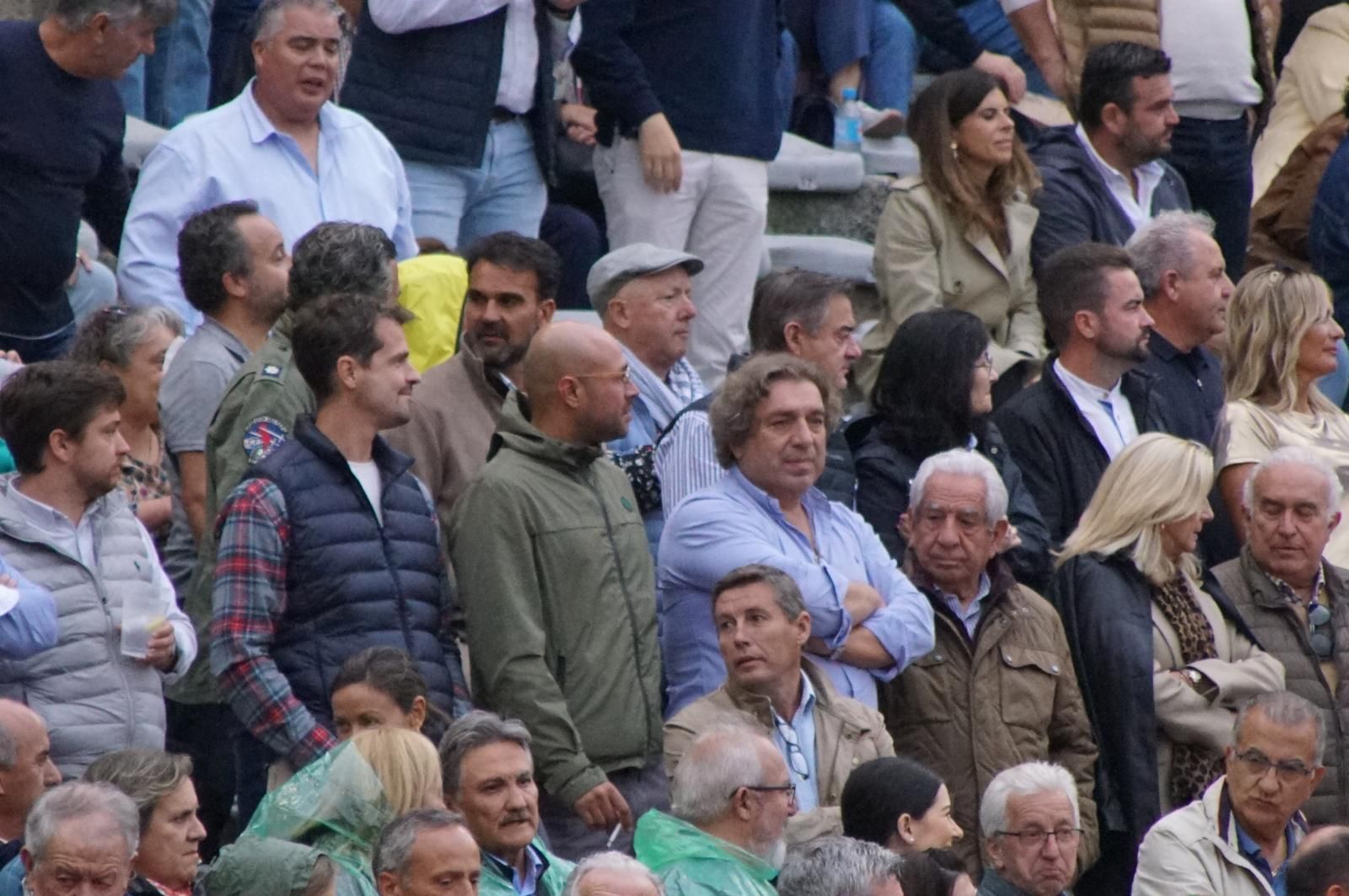 ambiente-en-el-patio-de-cuadrillas-de-la-glorieta-para-ver-a-sergio-galan-diego-ventura-y-guillermo-hermoso-de-mendoza-21-de-septiembre-de-2024-fotos-juanes-90