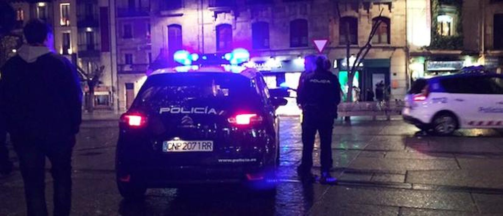 Detenido por insultar y agredir a policías nacionales en la calle Prado