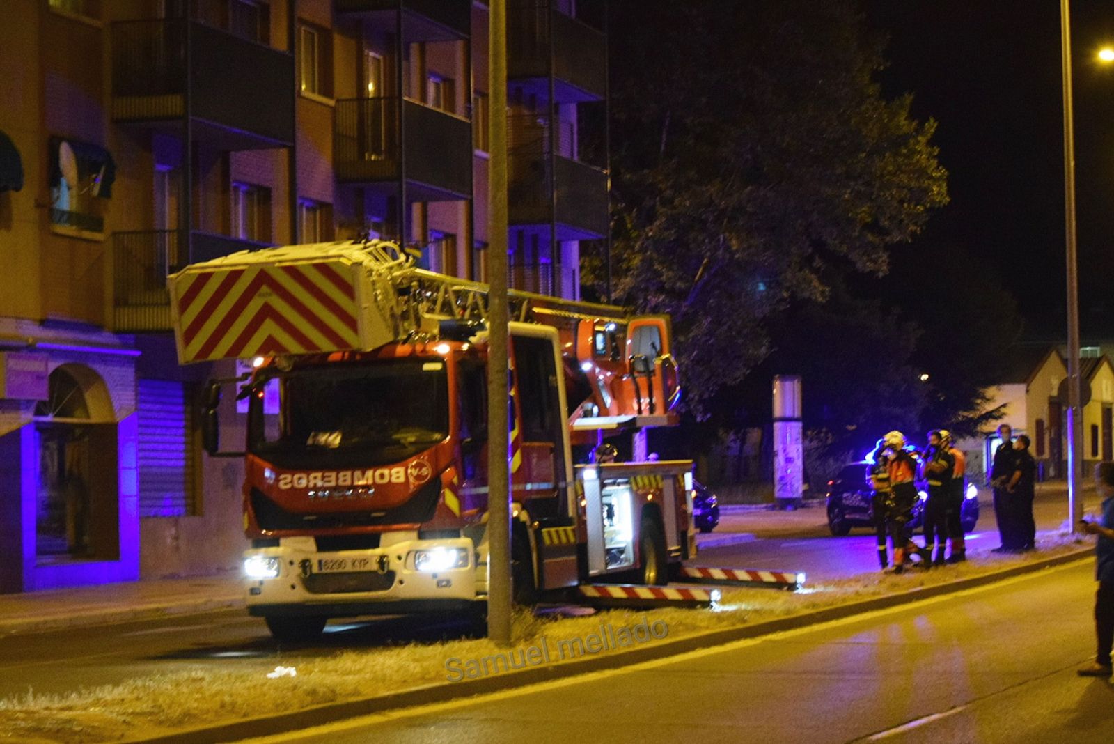 Bomberos y Policía Local en Jesús Arambarri