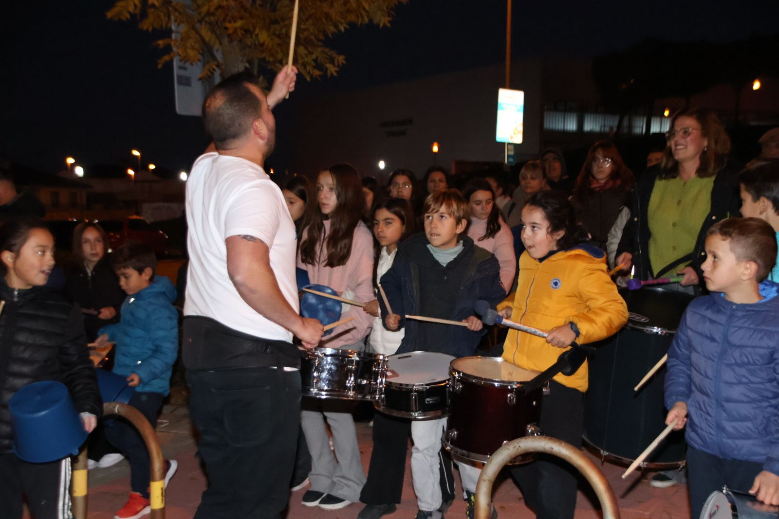 Pasacalles, batucada día Santa Cecilia
