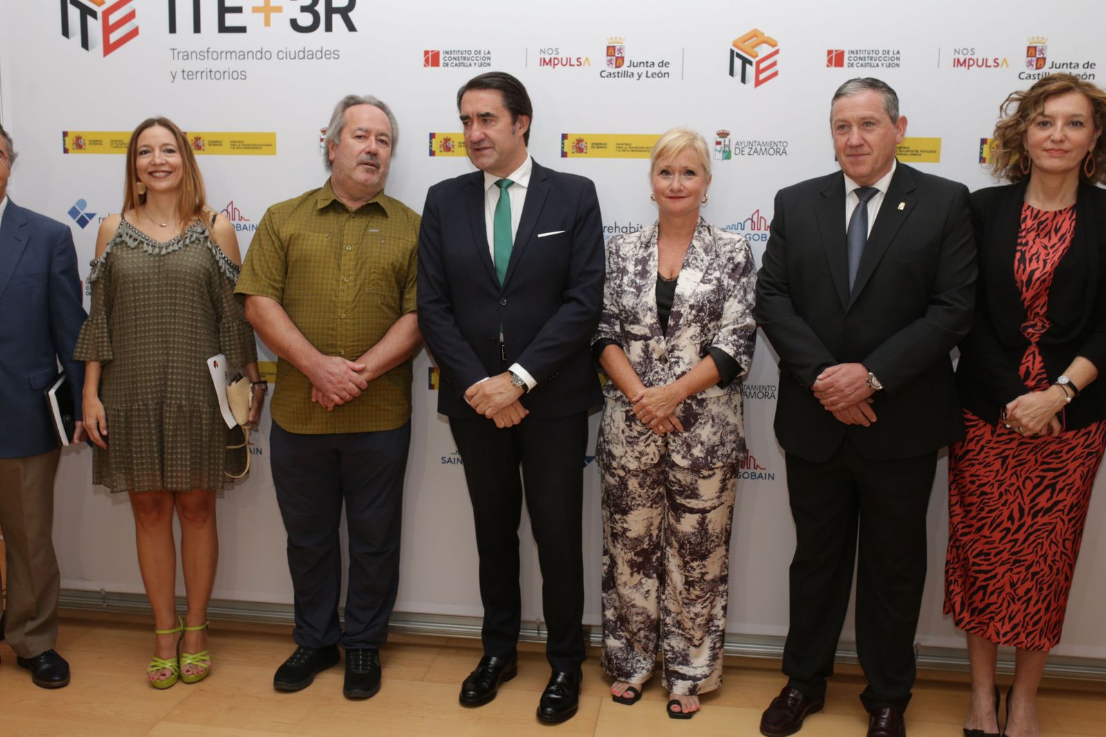 JL Leal  ICAL. El alcalde de Zamora, Francisco Guarido; el consejero de Medio Ambiente, Vivienda y Ordenación del Territorio, Juan Carlos Suárez Quiñones, y el director técnico del Instituto de la Construcción de CyL