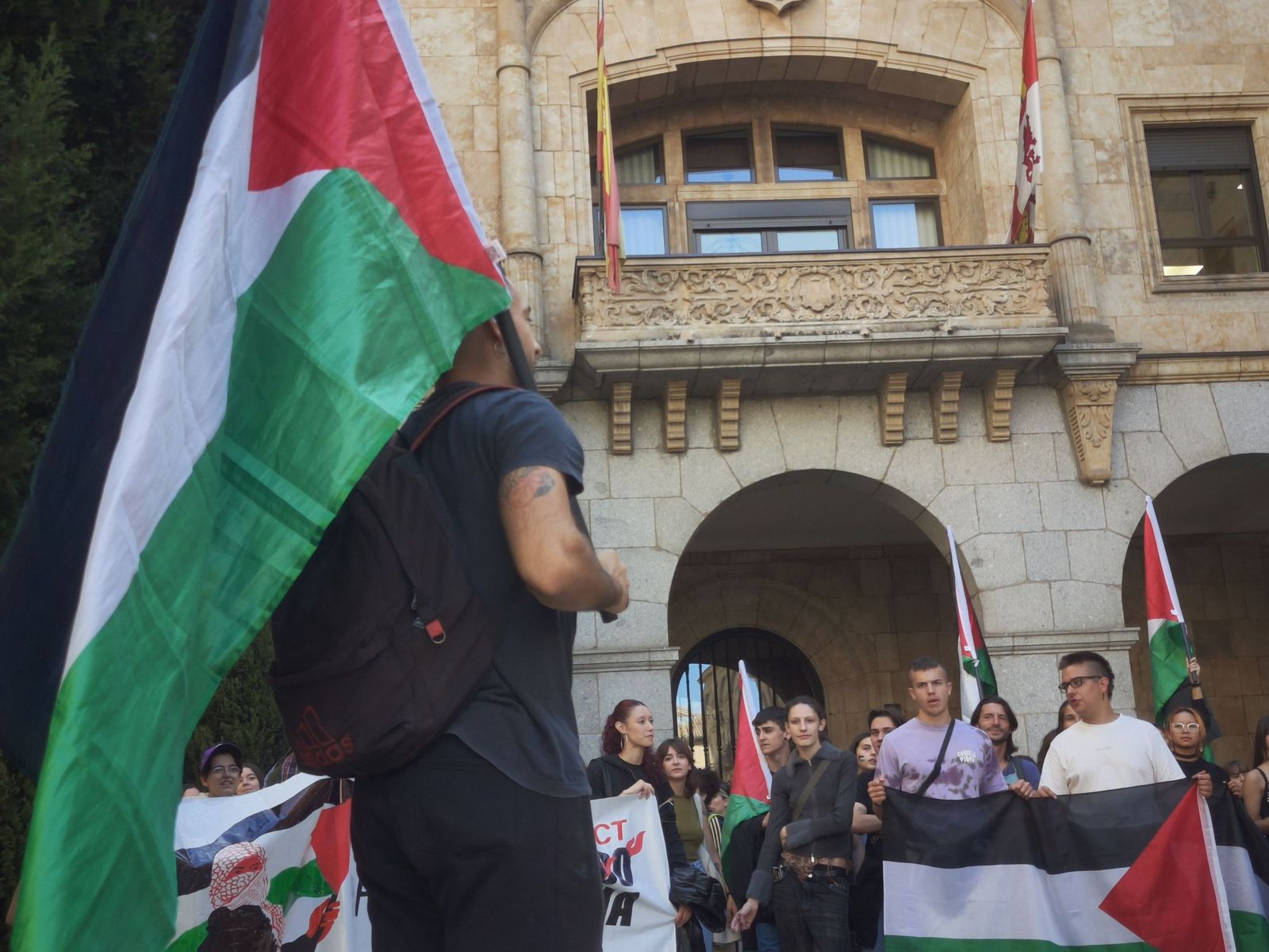 Los estudiantes de Salamanca recorren Salamanca alzando la voz por Palestina