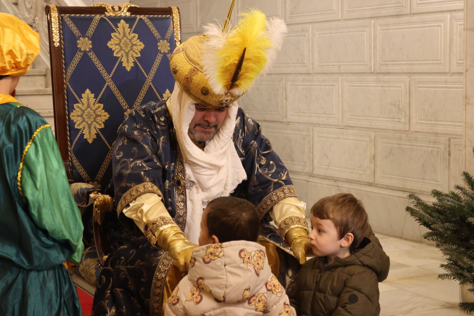El Cartero Real sigue recogiendo las cartas con los deseos de los niños de Salamanca antes de la noche del 5 de enero