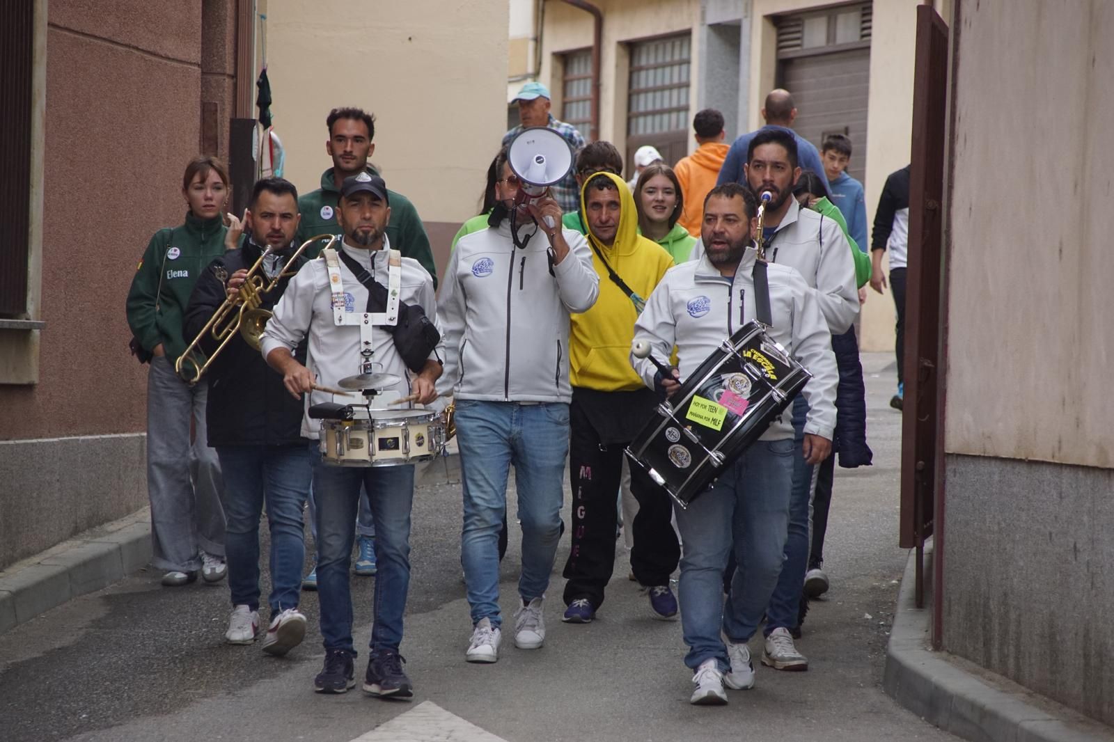 Alba de Tormes celebra un encierro, capea y encierro de minibueyes